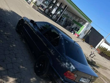 Авто BMW 3 Серия 1993 № 8650948