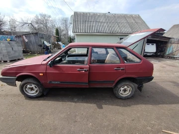 Авто ВАЗ 2109 1995 № 8650949