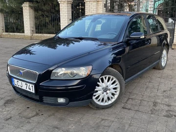 Авто Volvo V50 2004 № 8651029
