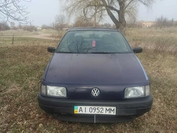 Авто Volkswagen Passat Sedan 1988 № 8651737