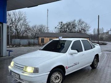 Авто Opel Vectra 1990 № 8651915