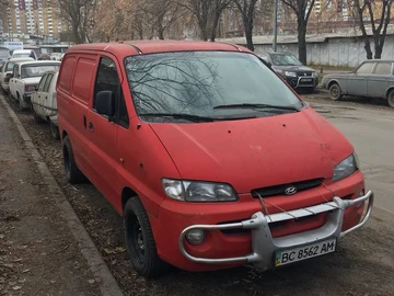 Авто Hyundai H200 1998 № 8652392
