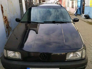Авто Volkswagen Passat Variant 1993 № 8652408