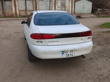 Авто Ford Escort 1996 № 8652684