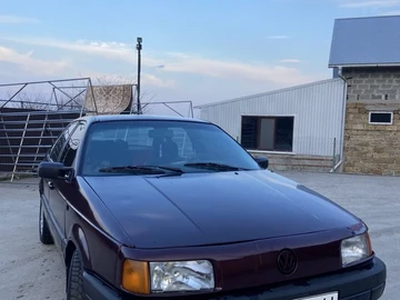 Авто Volkswagen Passat Sedan 1989 № 8652946
