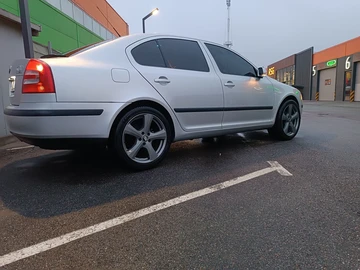 Авто Skoda Octavia 2004 № 8653100