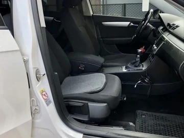 Авто Volkswagen Passat Variant 2011 № 8653529