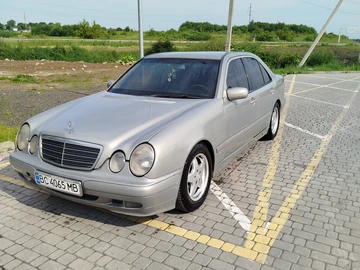 Авто Mercedes 220 2000 № 8653734