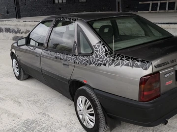 Авто Opel Vectra 1995 № 8654385