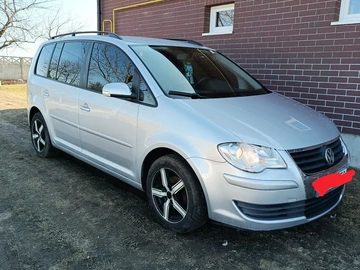 Авто Volkswagen Touran 2007 № 8654468