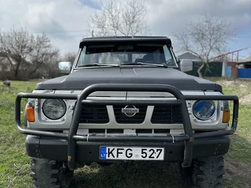 Авто Nissan Patrol 1993 № 8654765
