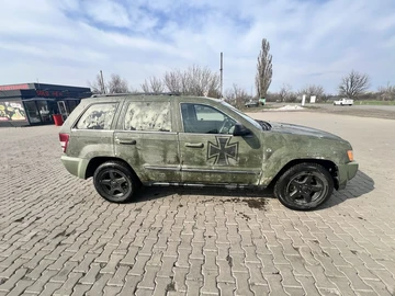 Авто Jeep Grand Cherokee 2005 № 8655384