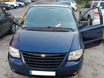 Авто Chrysler Voyager 2005 № 8655460
