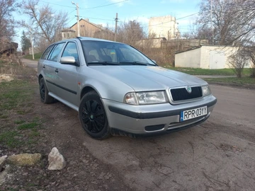 Авто Skoda Octavia 2000 № 8656038