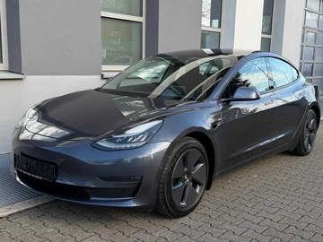 Авто Tesla Model 3 2020 № 8656381