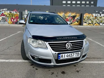 Авто Volkswagen Passat Variant 2005 № 8656382