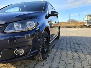 Авто Volkswagen Touran 2011 № 8656396