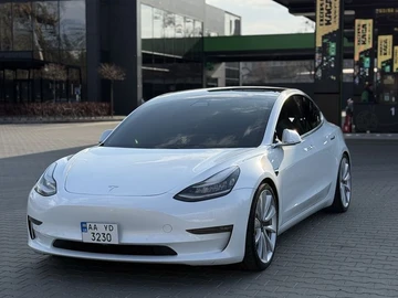 Авто Tesla Model 3 2019 № 8656667