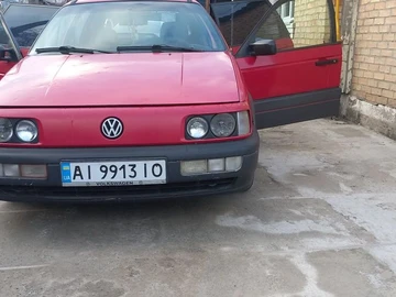 Авто Volkswagen Passat Sedan 1990 № 8656681