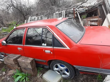 Авто Opel Rekord 1986 № 8656961