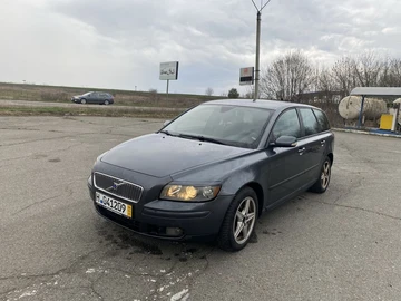 Авто Volvo V50 2004 № 8657055