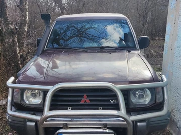 Авто Mitsubishi Pajero 1995 № 8657199