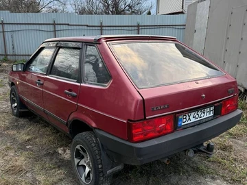 Авто ВАЗ 2109 1993 № 8657212