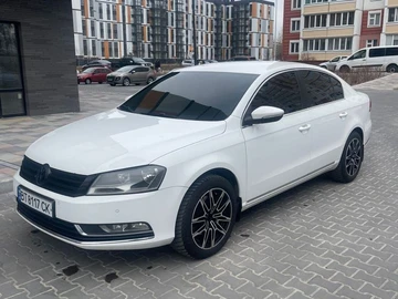 Авто Volkswagen Passat Sedan 2012 № 8657396