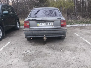 Авто Opel Vectra 1988 № 8658113