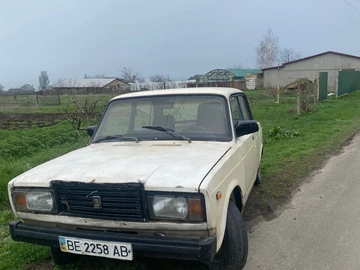 Авто ВАЗ 2107 1988 № 8658122