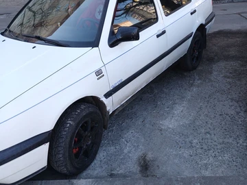Авто Volkswagen Vento 1993 № 8658277
