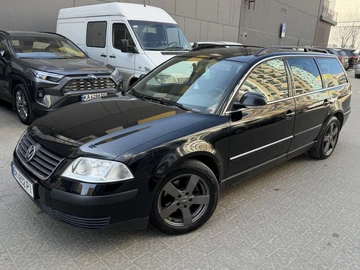 Авто Volkswagen Passat Variant 2004 № 8658280