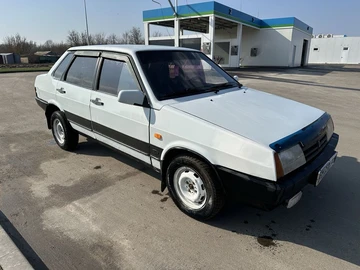 Авто ВАЗ 21099 1993 № 8658300