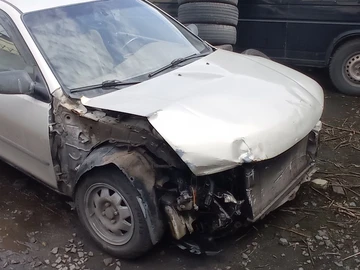 Авто Mazda 323 1997 № 8658546