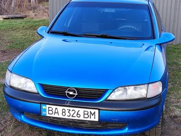 Авто Opel Vectra 1988 № 8658575