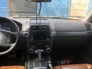 Авто Volkswagen Touareg 2006 № 8658587