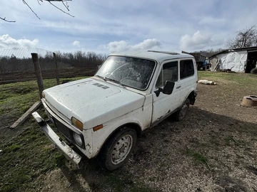 Авто ВАЗ 2121 1992 № 8658611