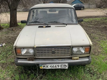 Авто ВАЗ 2107 2001 № 8659500