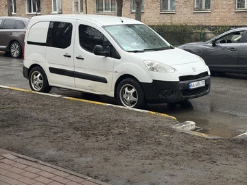 Авто Peugeot Partner 2014 № 8659501