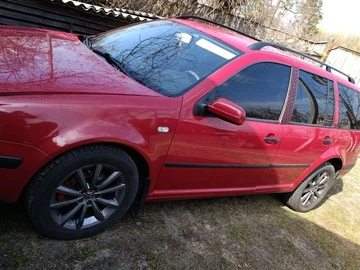 Авто Volkswagen Golf 2000 № 8660368