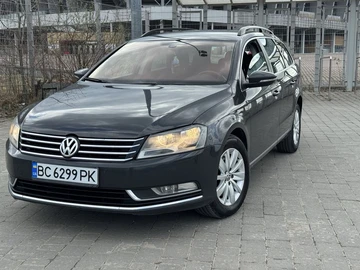 Авто Volkswagen Passat Variant 2013 № 8661045