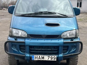 Авто Mitsubishi Delica 2002 № 8661141