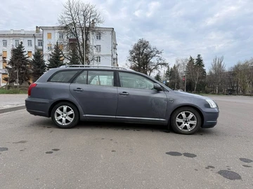 Авто Toyota Avensis 2004 № 8661685