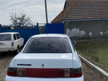 Авто ВАЗ 2110 2000 № 8662816