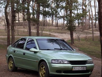 Авто Opel Vectra 1998 № 8663116