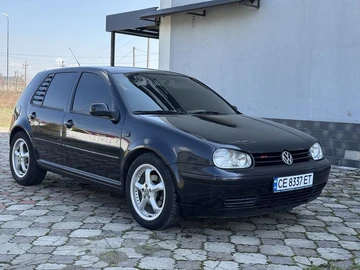 Авто Volkswagen Golf 2000 № 8663349