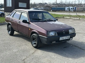 Авто ВАЗ 21099 1992 № 8663385
