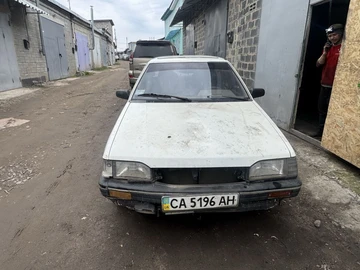 Авто Mazda 323 1988 № 8663405