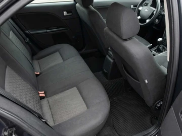 Авто Ford Mondeo 2004 № 8663754