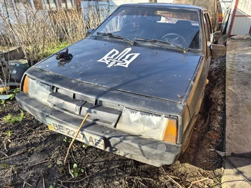 Авто ВАЗ 2109 1992 № 8663785
